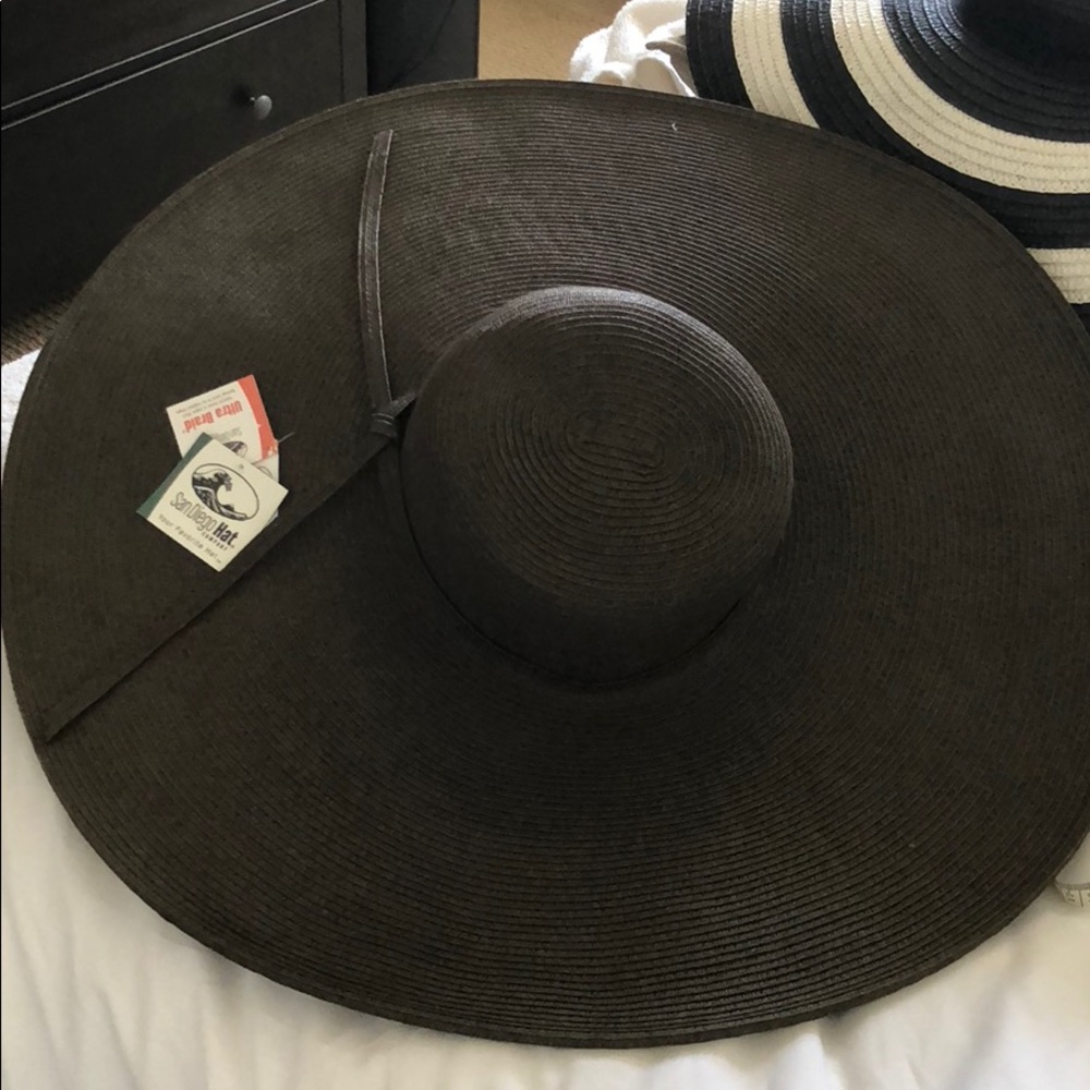 San Diego hat company 23 inch wide hate
